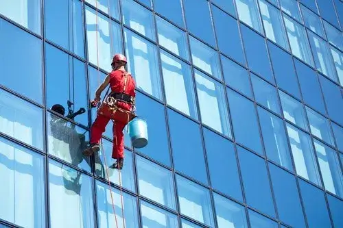 Window & Glass Cleaning